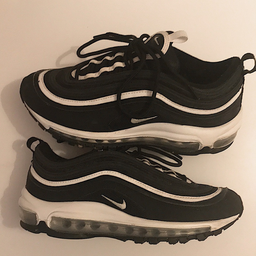 Airmax 97 GS in black and white